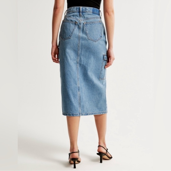 ABERCROMBIE & FITCH High Rise Denim Cargo Midi Skirt Medium Wash Size 33 16P - Picture 2 of 13